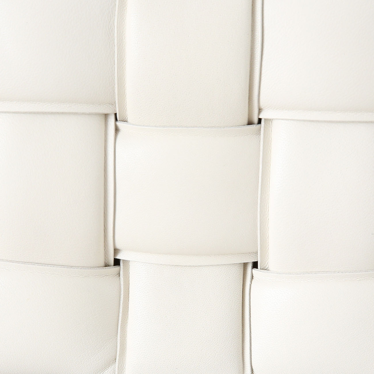 BOTTEGA VENETA(USED)보테가베네타 패딩 카세트 백